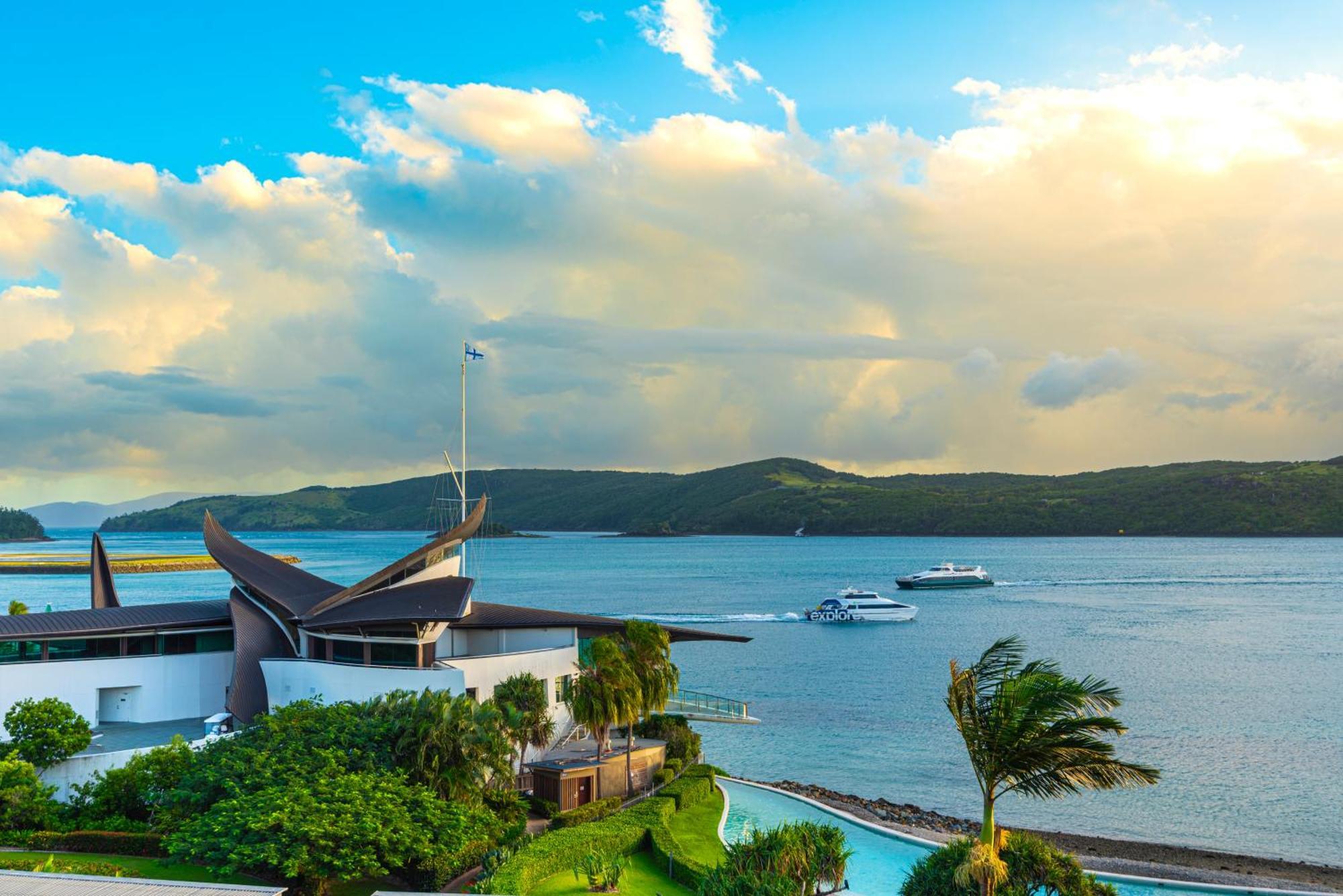 Yacht Club Villas On Hamilton Island By Hiha Exterior photo