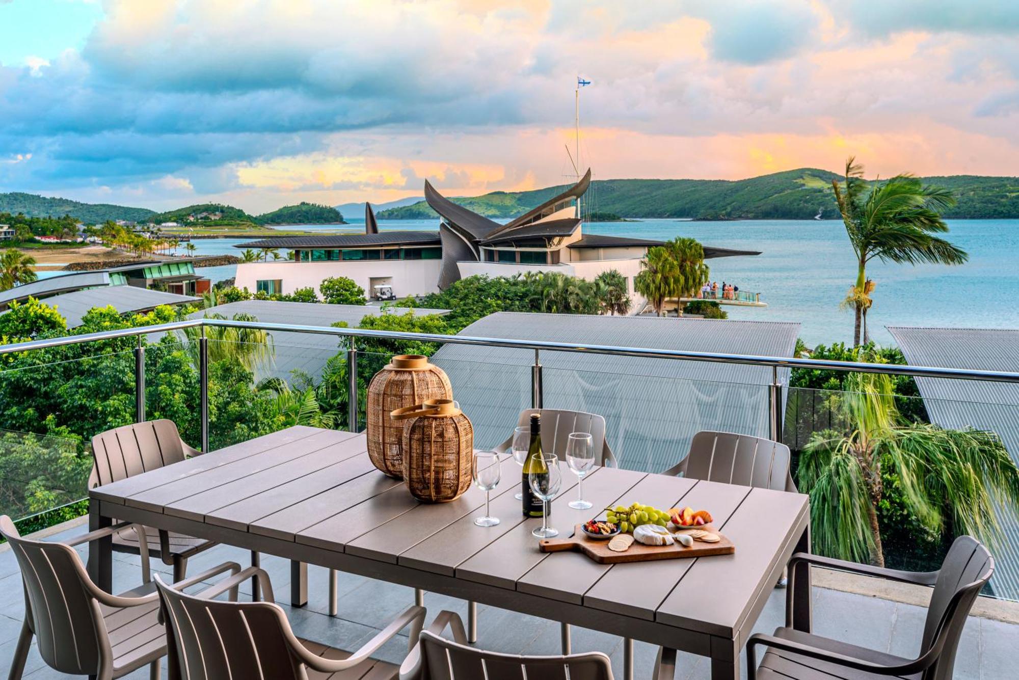 Yacht Club Villas On Hamilton Island By Hiha Exterior photo